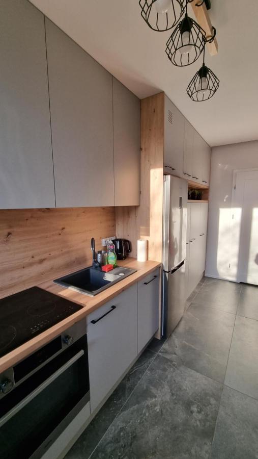 Apartament W Centrum เชสโตฮอวา ภายนอก รูปภาพ