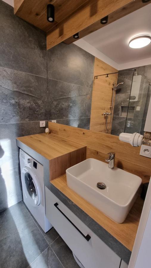 Apartament W Centrum เชสโตฮอวา ภายนอก รูปภาพ
